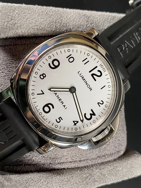 Panerai Luminor Base 010