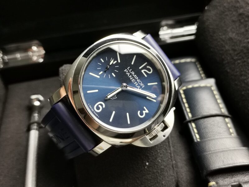 Panerai 1085 Luminor Marina Blue Sun burst Dial